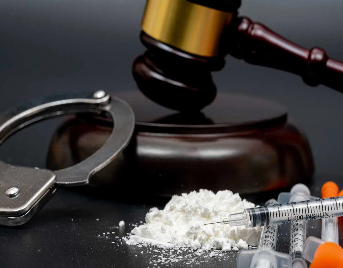 تصنيع المخدرات